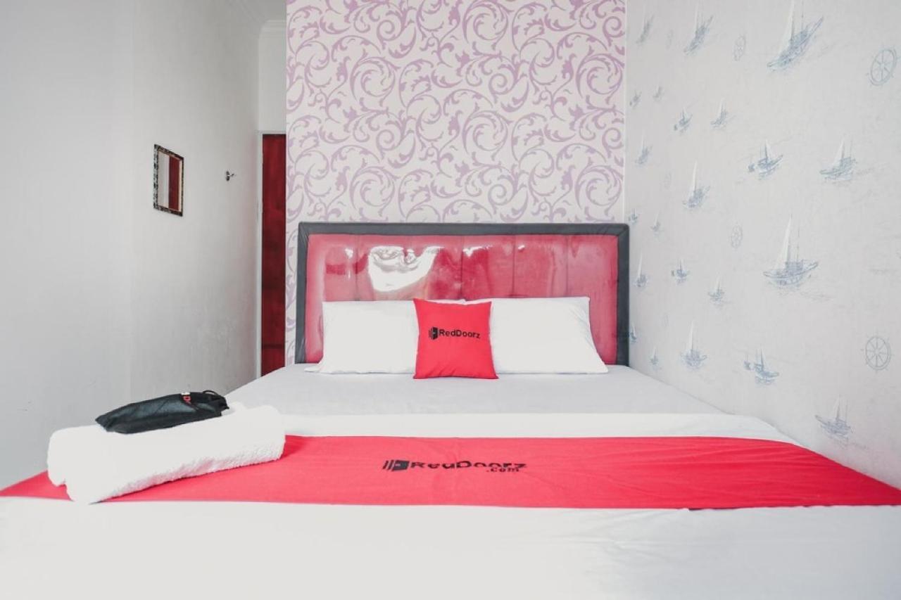 Hotel Reddoorz Near Nagoya Hill Batam 4 Jodoh  Exterior foto