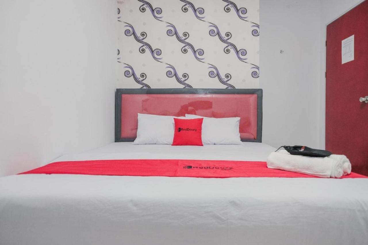 Hotel Reddoorz Near Nagoya Hill Batam 4 Jodoh  Exterior foto